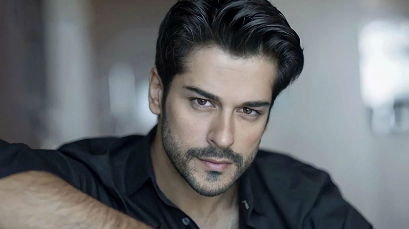 Бурак Озчивит. Самая красивая девушка Стамбула